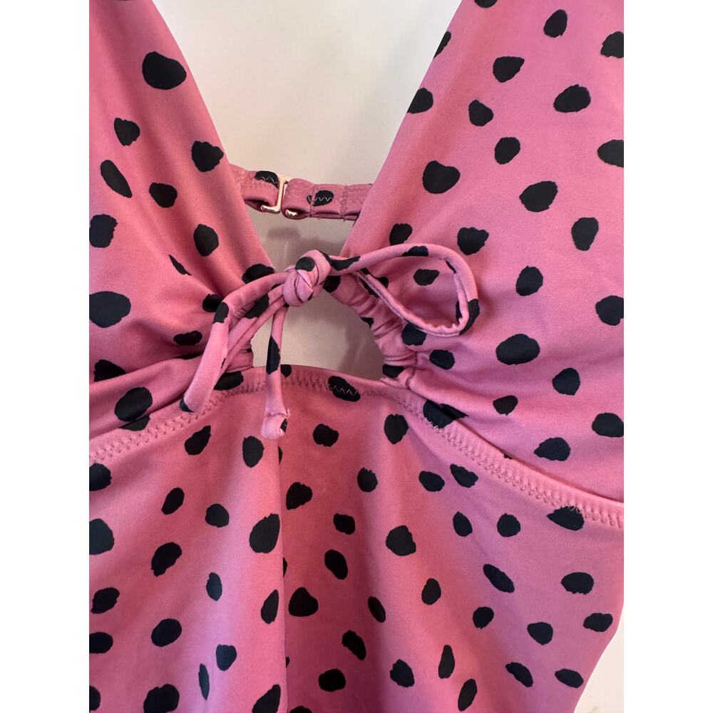 NWT Shade & Shore One Piece Swimsuit Medium 8-10 Pink Black Polka Dot Cutout - Picture 2 of 7